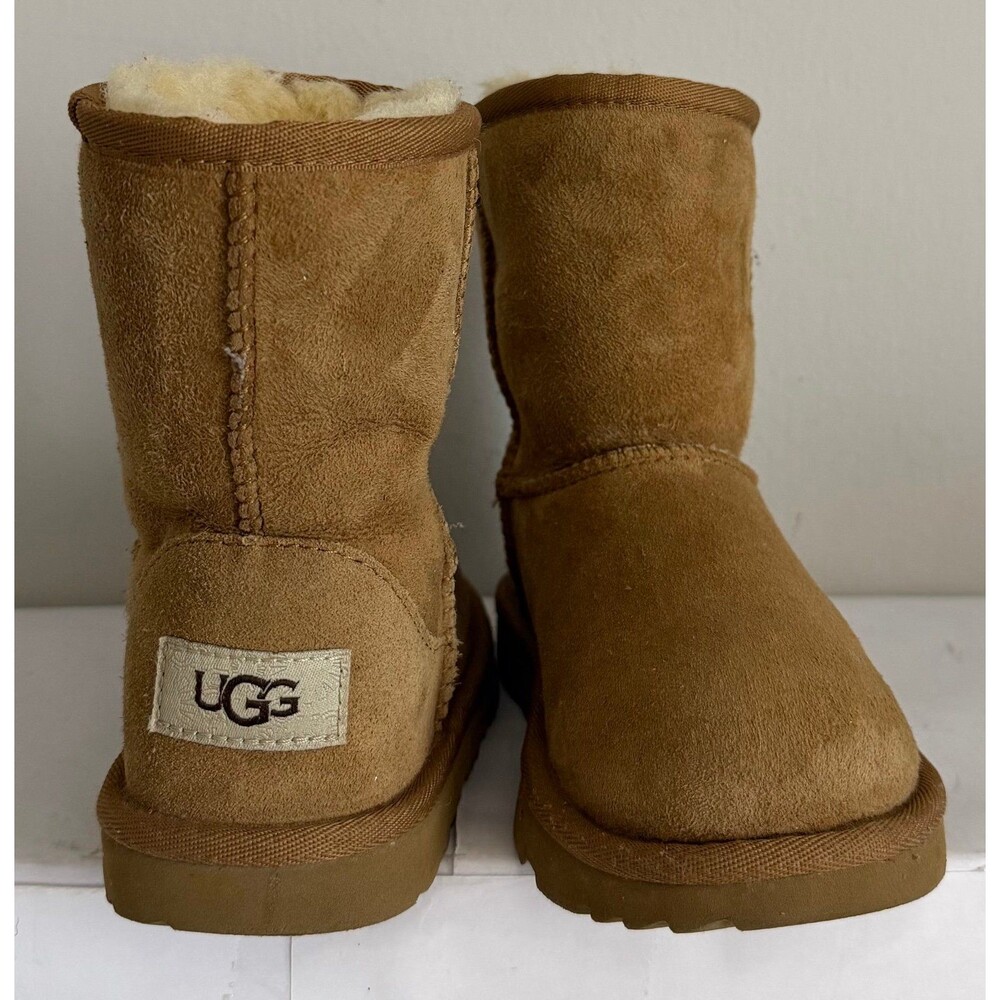UGG Classic Short II Boot - Toddler / Little Kid - Chestnut Size 13
